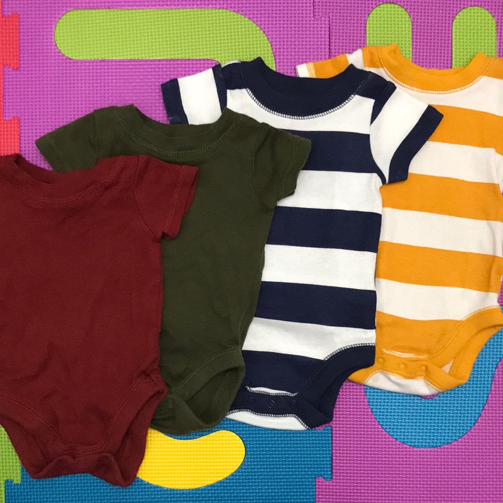 (Set of 4) 0/3 months onesies